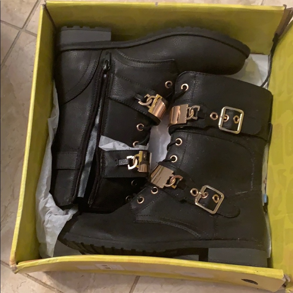 Black boots